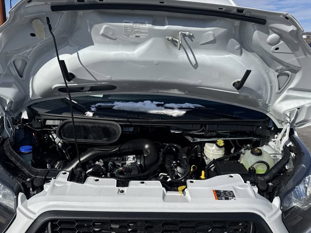 Vehicle image 9 of 32