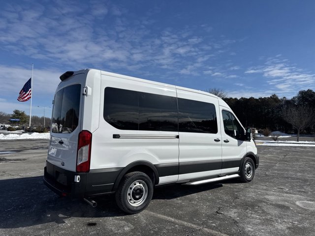 Vehicle image 5 of 32
