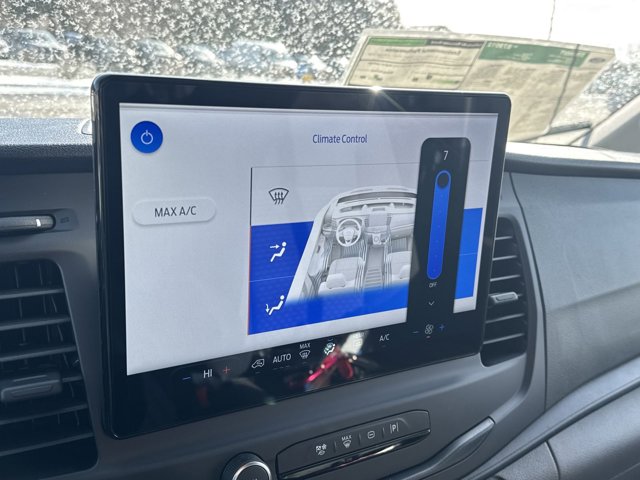 Vehicle image 16 of 32