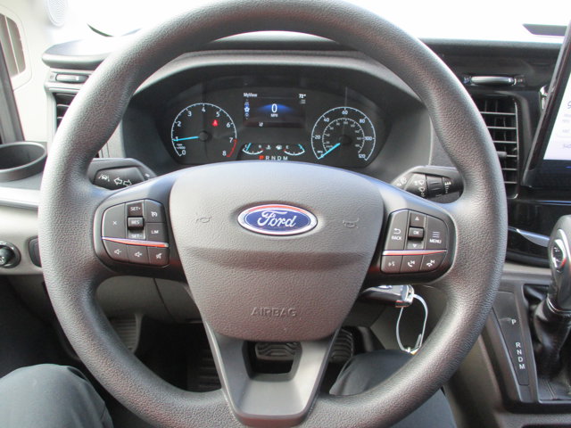 Vehicle image 10 of 18