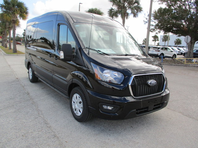 Vehicle image 3 of 18