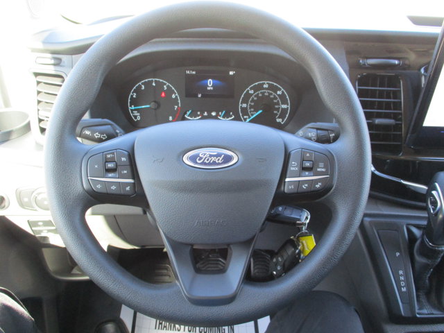 Vehicle image 11 of 18