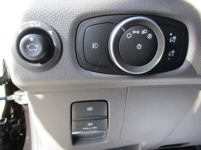 Vehicle image 9 of 18