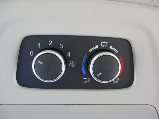 2024 Ford Transit XLT Image 15 of 18