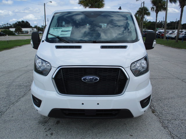 Vehicle image 2 of 18