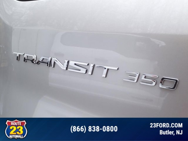 Vehicle image 7 of 18