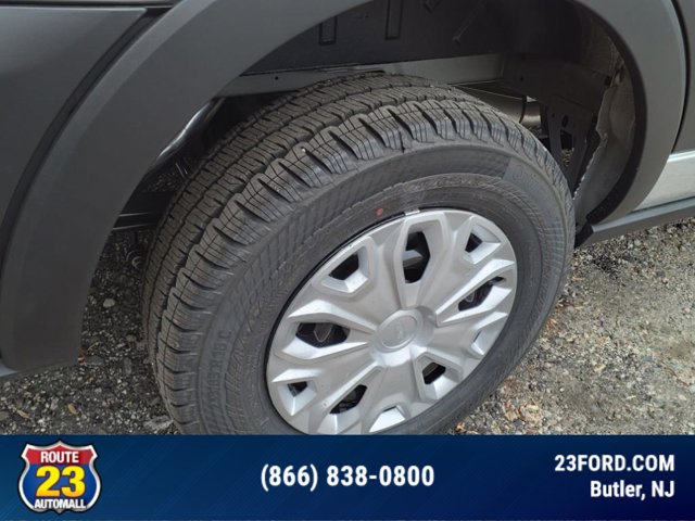 Vehicle image 5 of 18