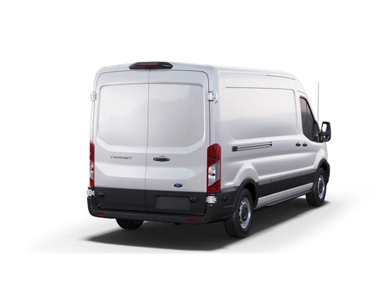 Vehicle image 4 of 7