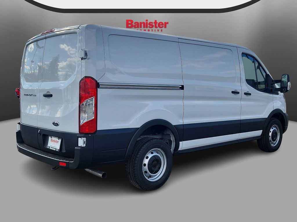 Vehicle image 3 of 12