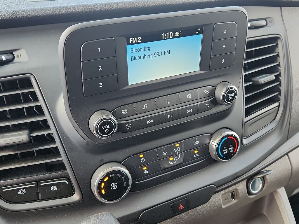 Vehicle image 8 of 12