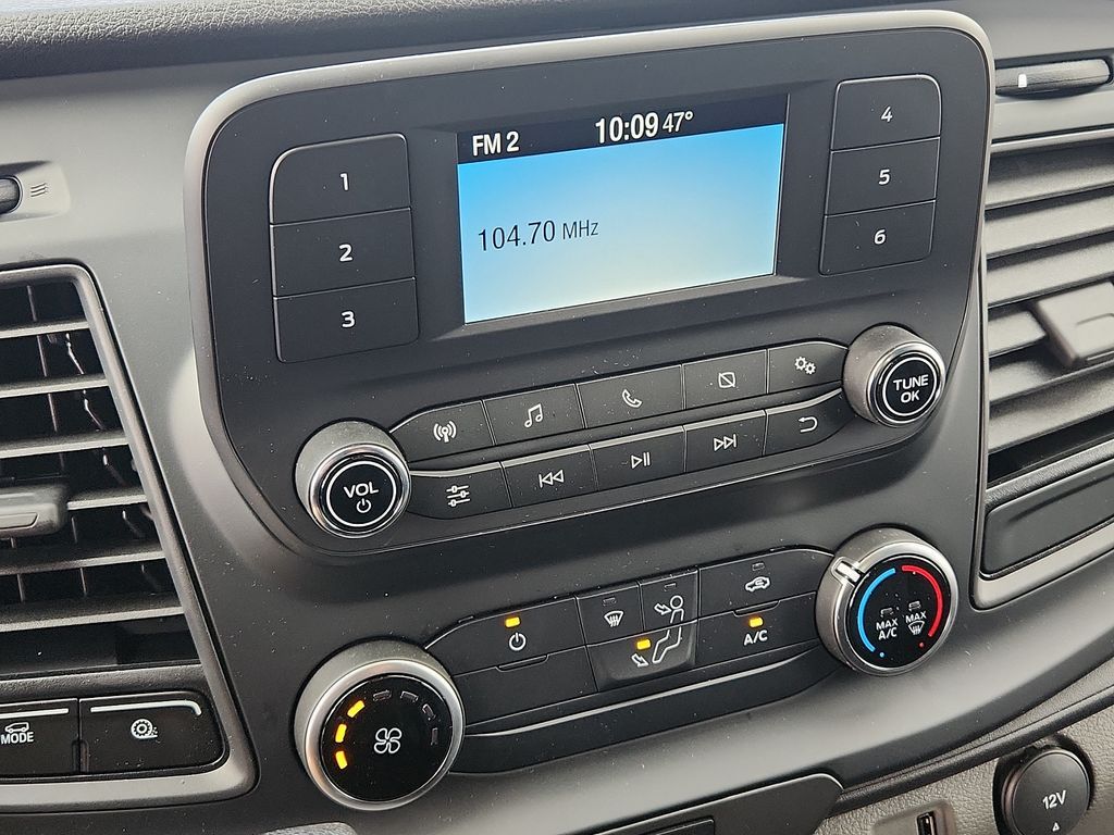 Vehicle image 8 of 12