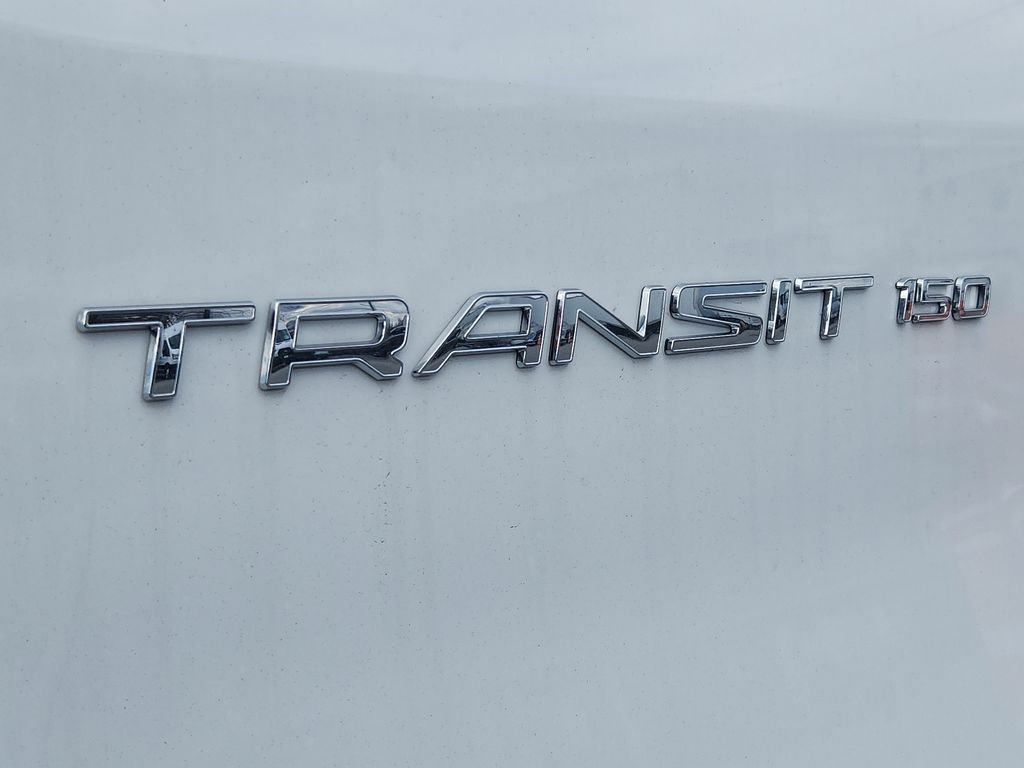 Vehicle image 11 of 12
