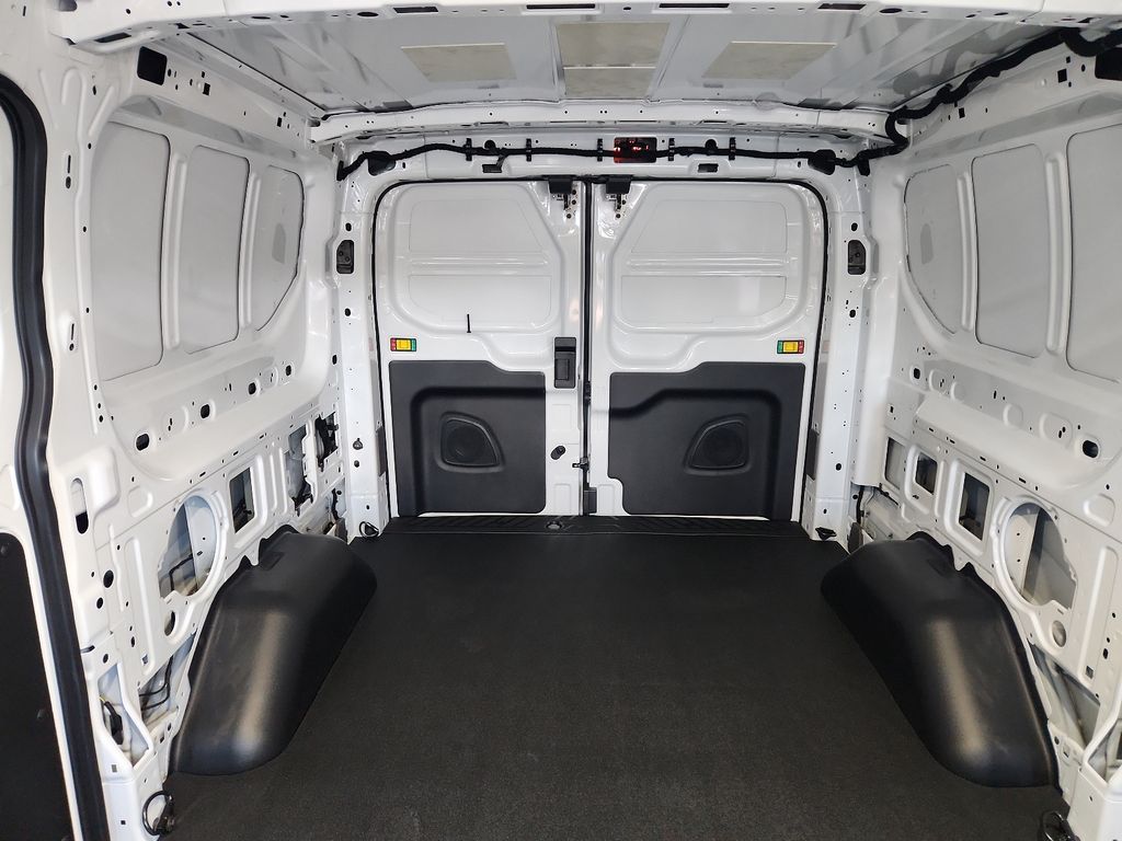 Vehicle image 5 of 12