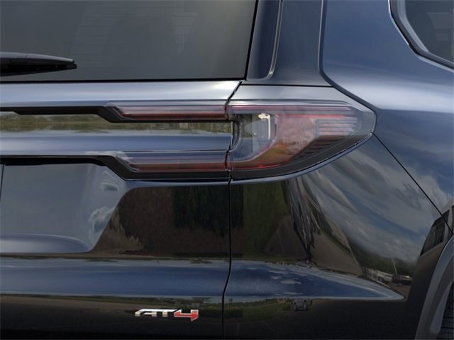 Vehicle image 11 of 24