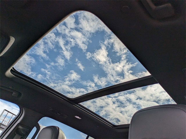 Vehicle image 20 of 31