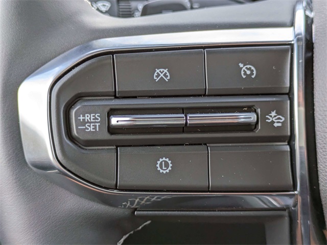 Vehicle image 26 of 31