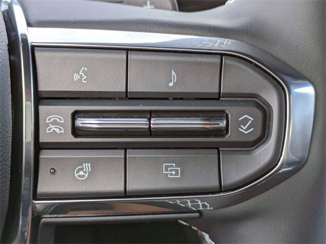 Vehicle image 27 of 31