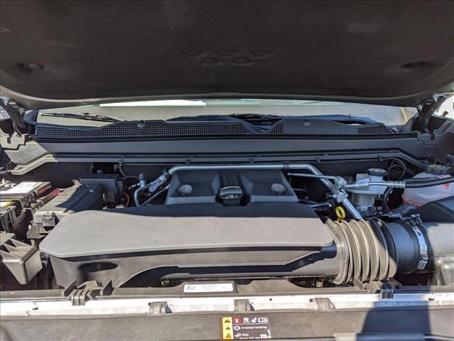 Vehicle image 8 of 21