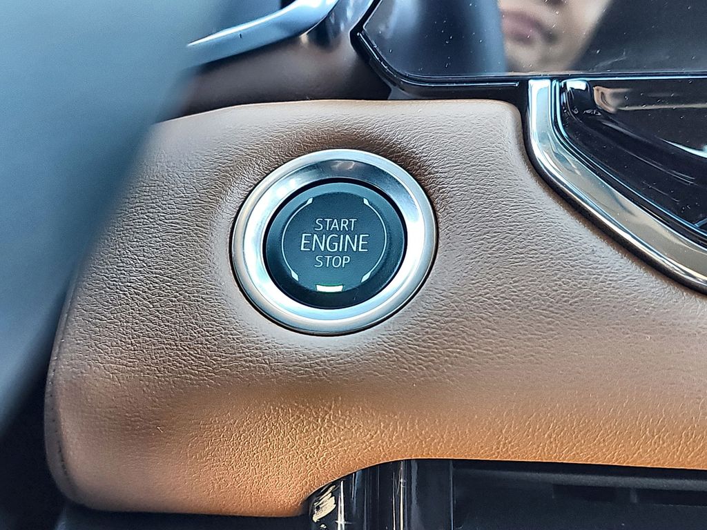 2024 GMC Canyon 4WD AT4 Image 39 of 41