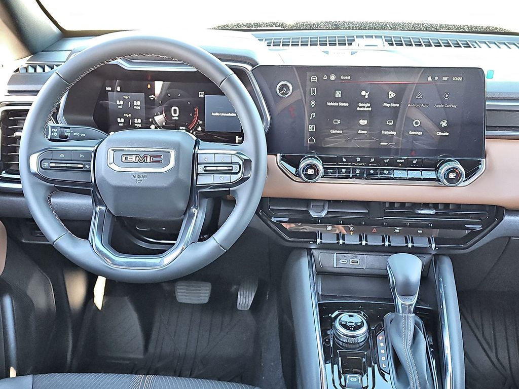 2024 GMC Canyon 4WD AT4 Image 18 of 41