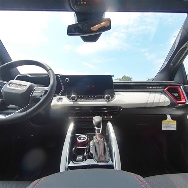 Vehicle image 26 of 29