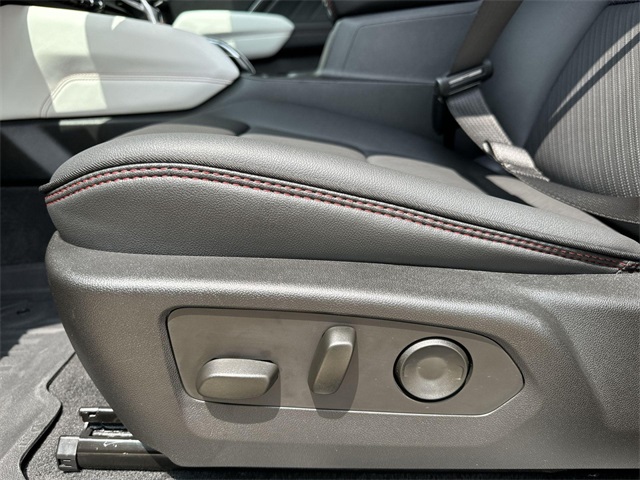 Vehicle image 12 of 29