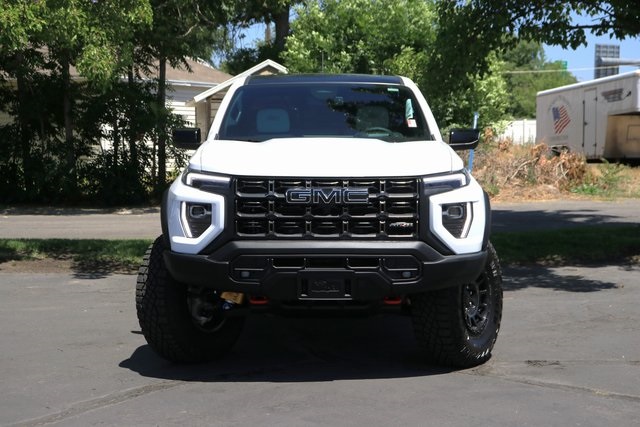 Vehicle image 2 of 26