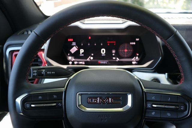 Vehicle image 23 of 26