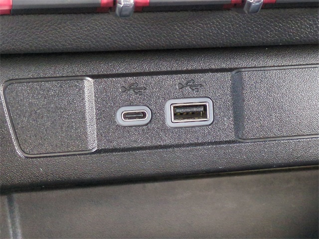 2024 GMC Canyon 4WD AT4X Image 35 of 37