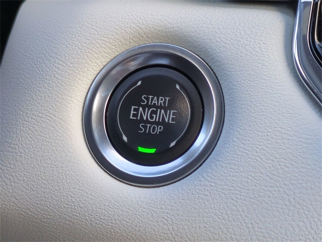 2024 GMC Canyon 4WD AT4X Image 33 of 37