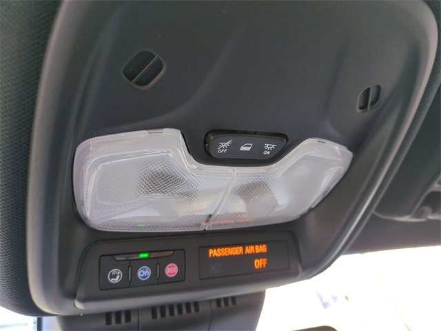 2024 GMC Canyon 4WD AT4X Image 36 of 37