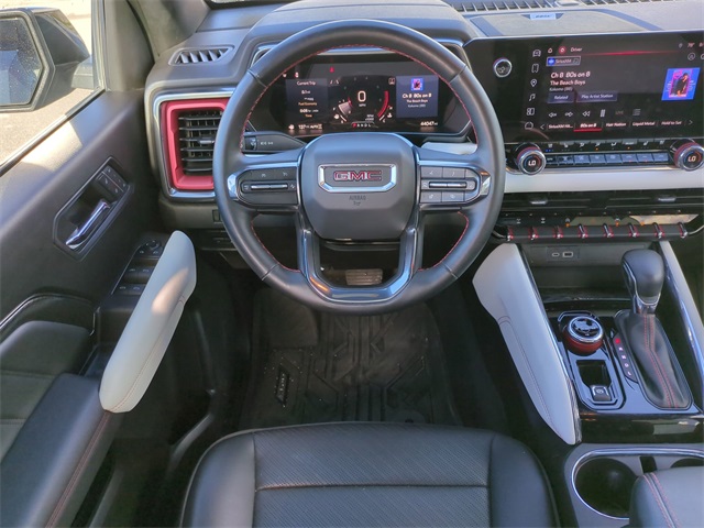 2024 GMC Canyon 4WD AT4X Image 14 of 37