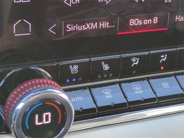 2024 GMC Canyon 4WD AT4X Image 22 of 37