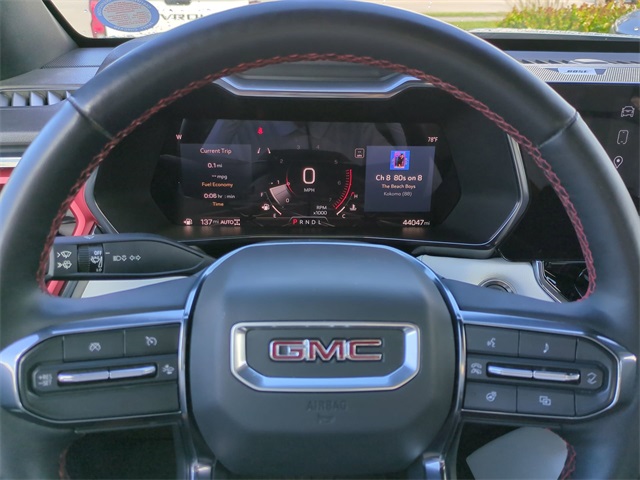 2024 GMC Canyon 4WD AT4X Image 32 of 37