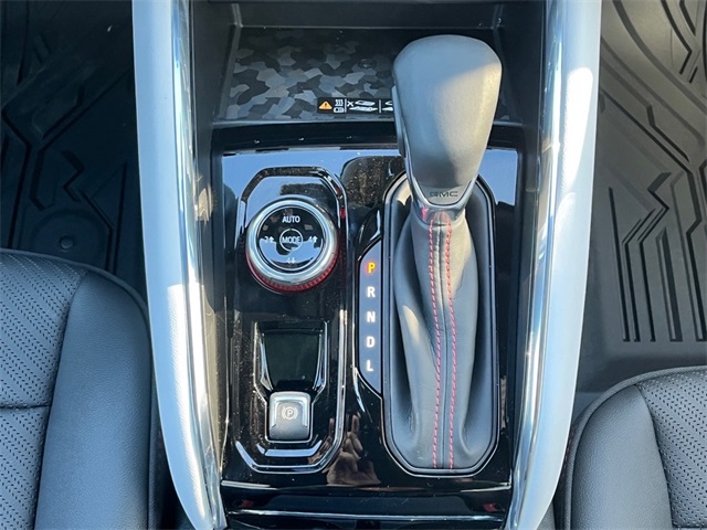 Vehicle image 17 of 21