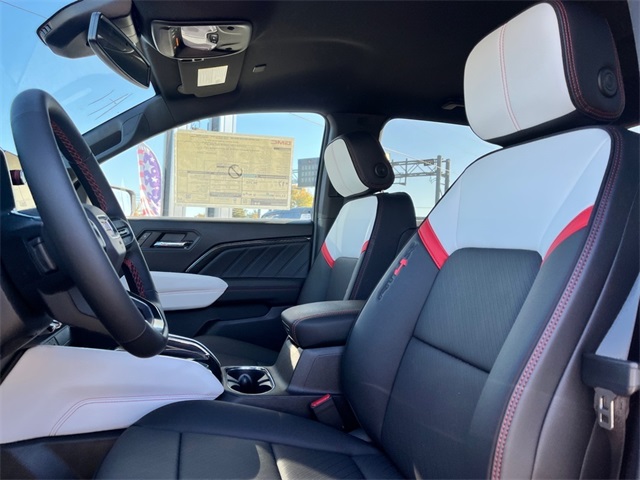 Vehicle image 8 of 21