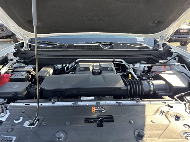 Vehicle image 23 of 28