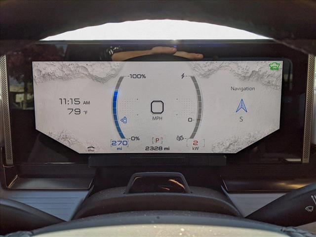 Vehicle image 13 of 21