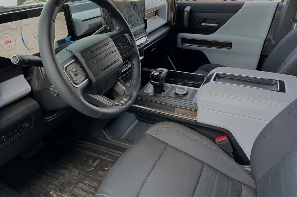 Vehicle image 9 of 23