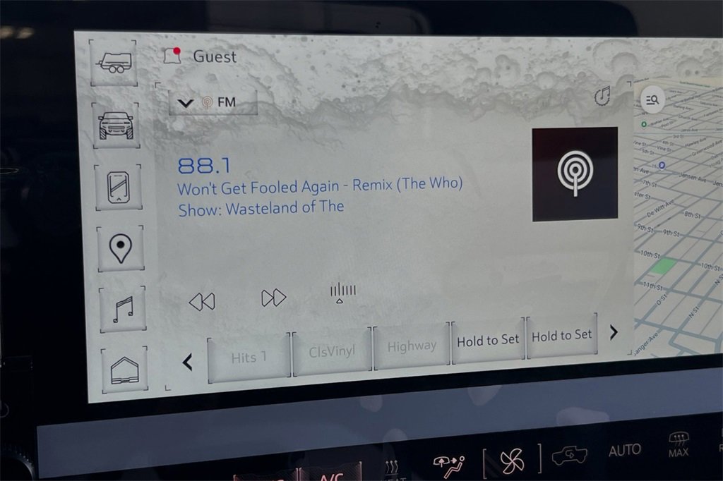 Vehicle image 15 of 23