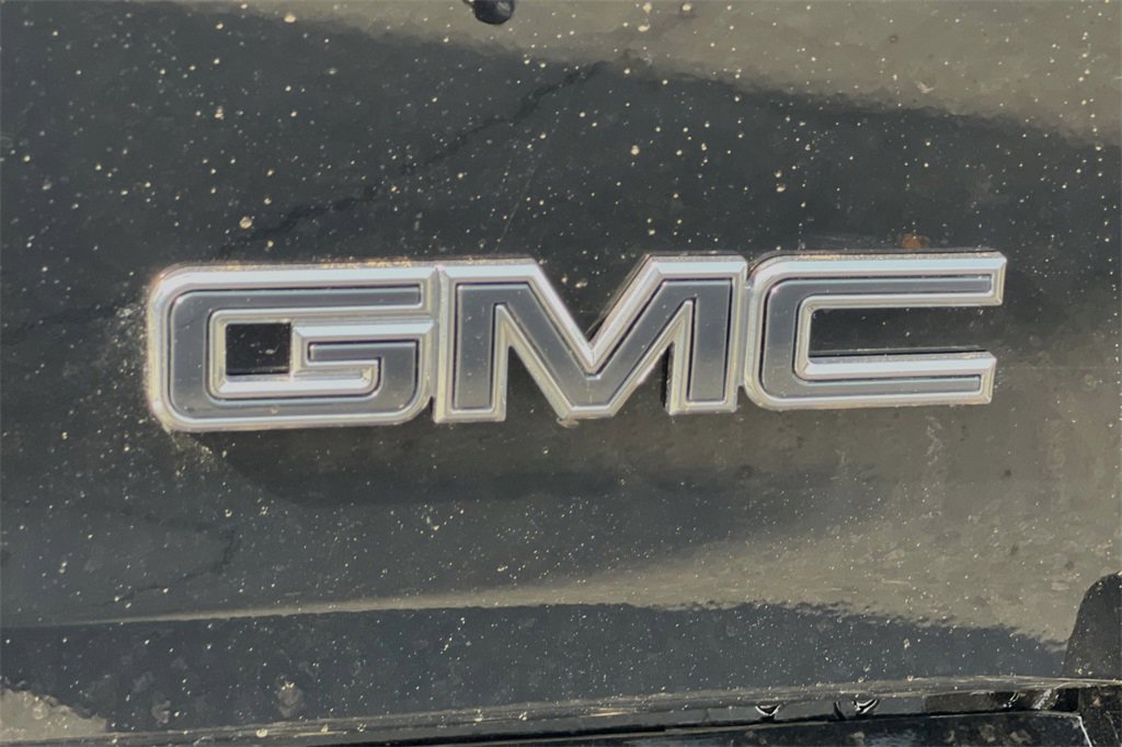 Vehicle image 7 of 23