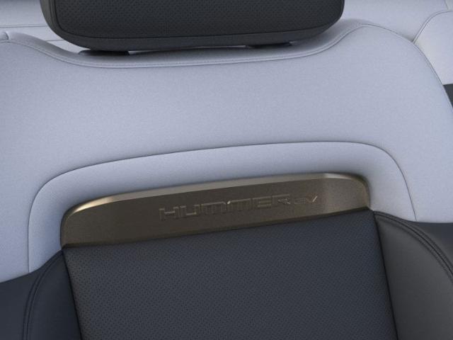 Vehicle image 21 of 32