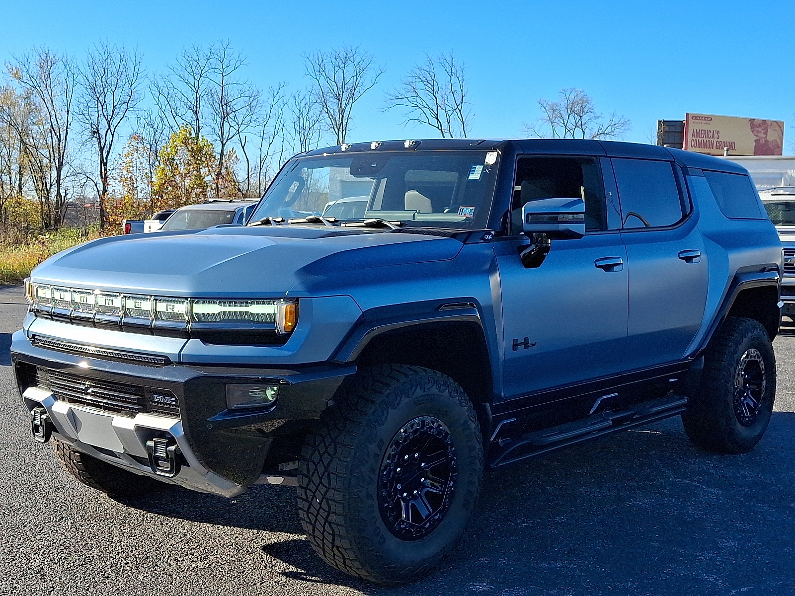 2024 GMC HUMMER EV SUV 3X Image 1 of 22