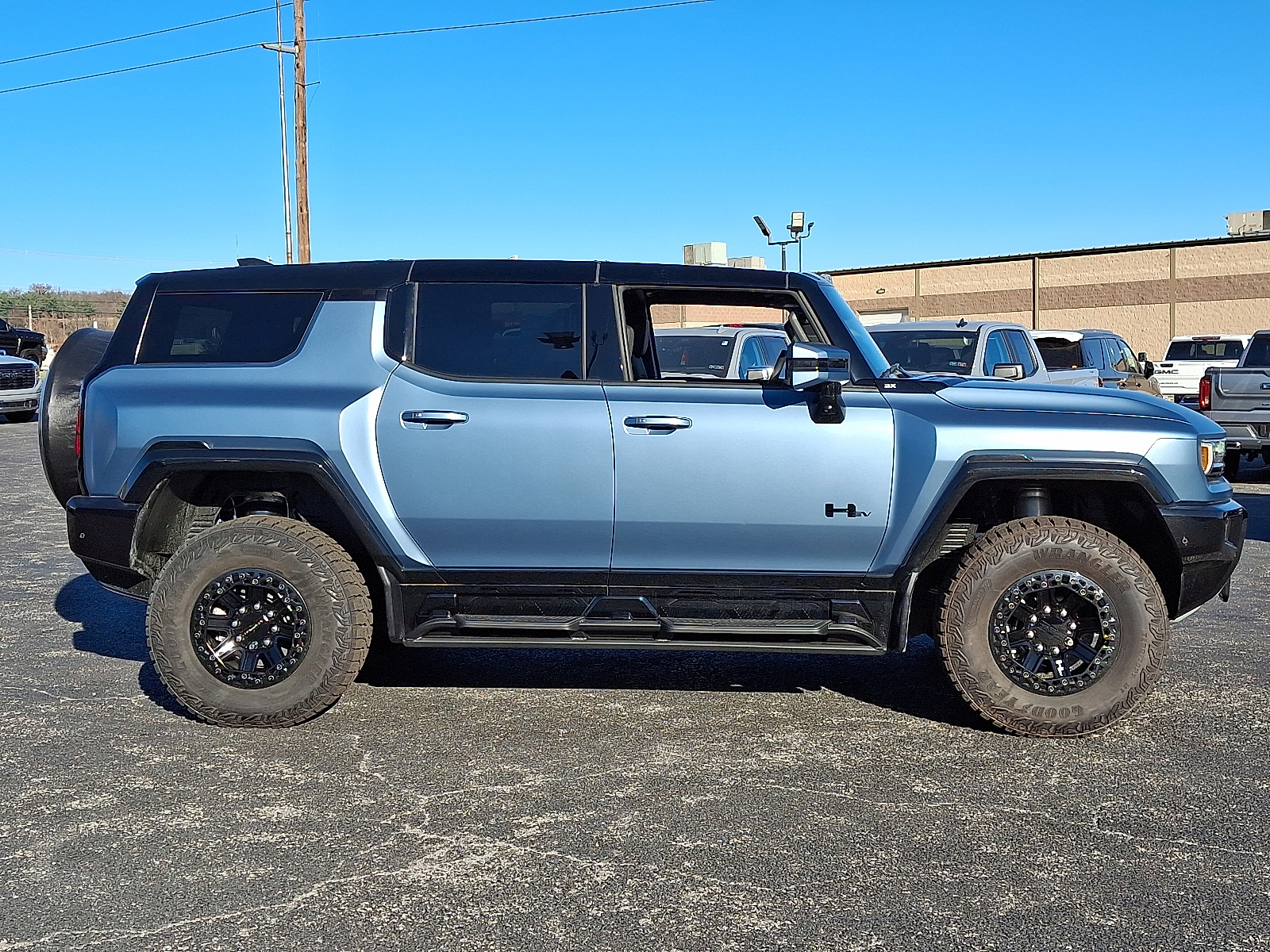 2024 GMC HUMMER EV SUV 3X Image 4 of 22