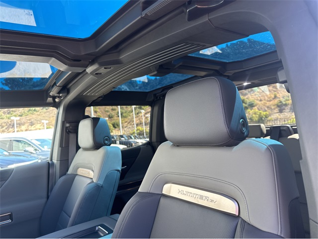 Vehicle image 7 of 39