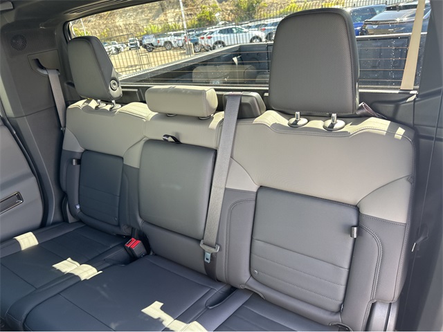 Vehicle image 9 of 39