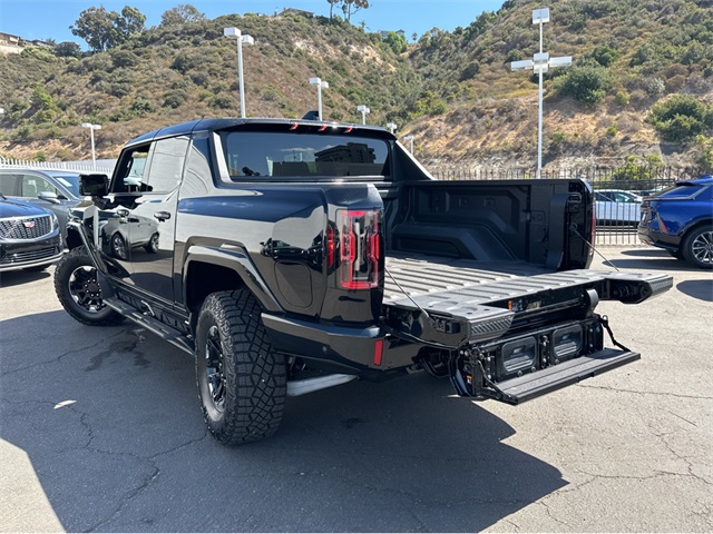 Vehicle image 32 of 39