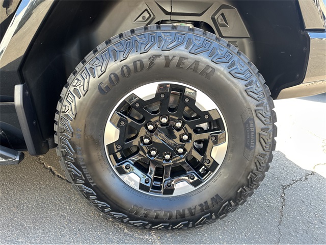 Vehicle image 13 of 39