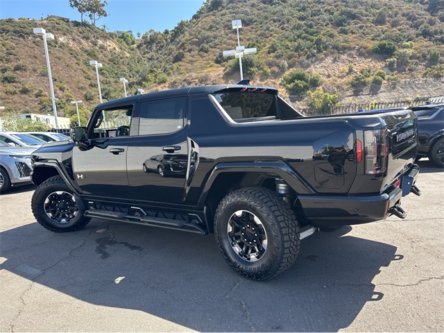 Vehicle image 3 of 39