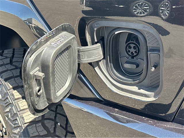 Vehicle image 36 of 39